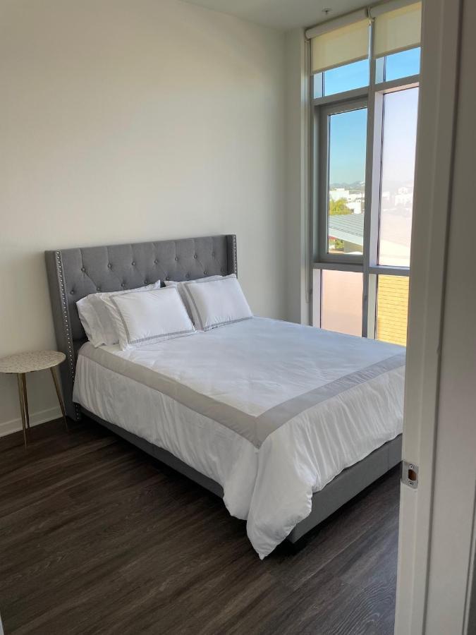 Las Palmas - Modern, Stylish, Spacious, Secure & Tranquil Condo With 2 Master Suite Bedrooms - Wlk To Sm Pier Лос Анджелис Екстериор снимка