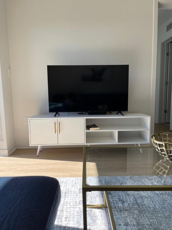 Las Palmas - Modern, Stylish, Spacious, Secure & Tranquil Condo With 2 Master Suite Bedrooms - Wlk To Sm Pier Лос Анджелис Екстериор снимка